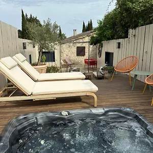 Maison Avec Patio Et Jacuzzi Hébergement de vacances